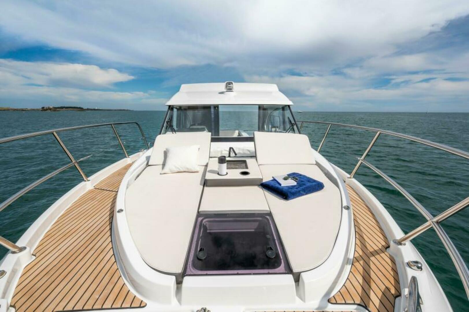 Slide: The Image of Beneteau Antares 11 2026 - 4981965