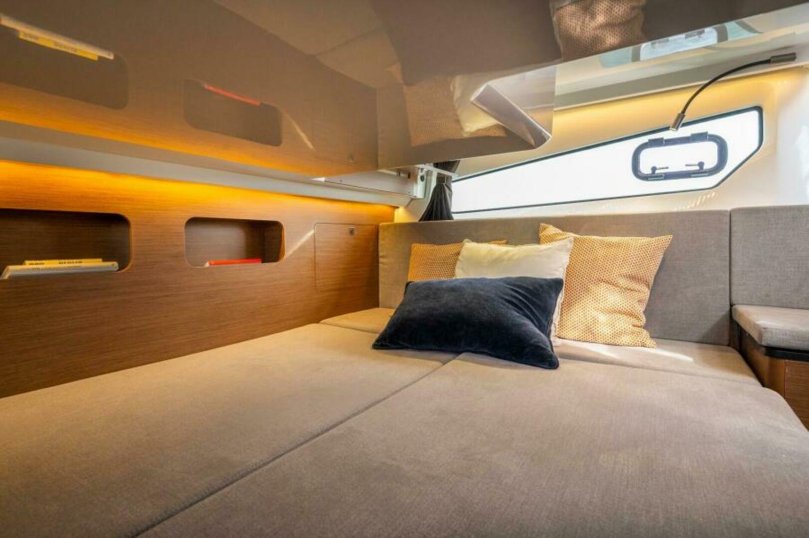 Slide: The Image of Beneteau Antares 11 2026 - 4981972