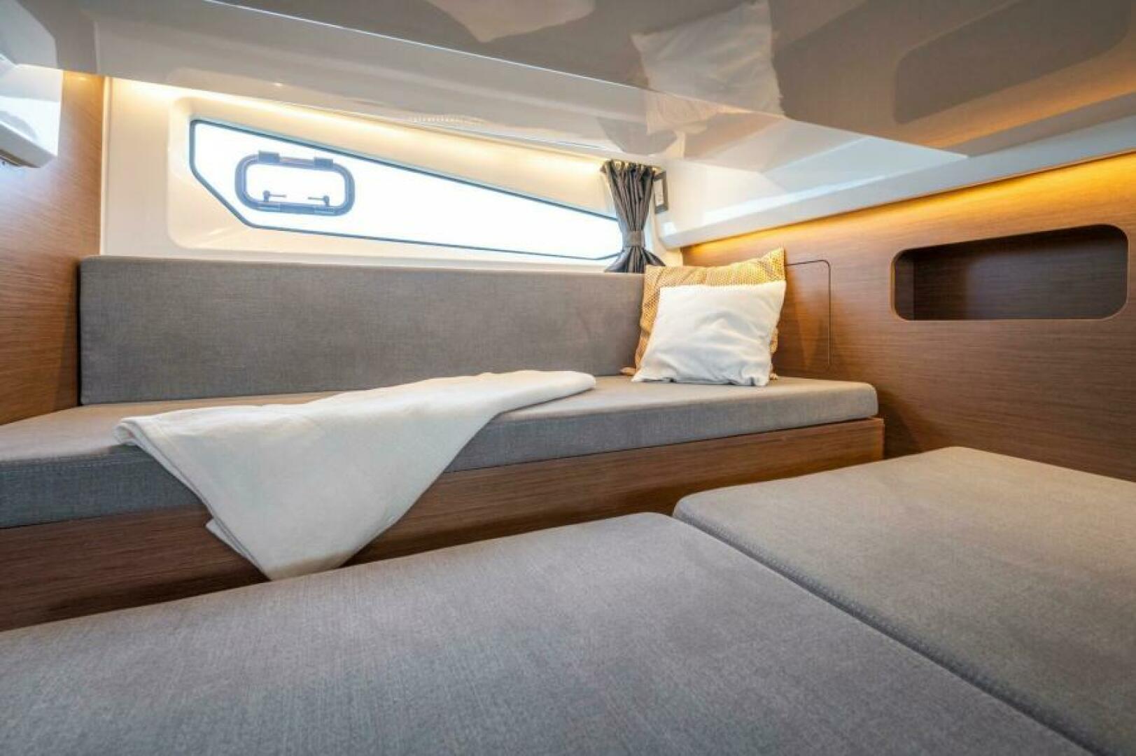 Slide: The Image of Beneteau Antares 11 2026 - 4981973
