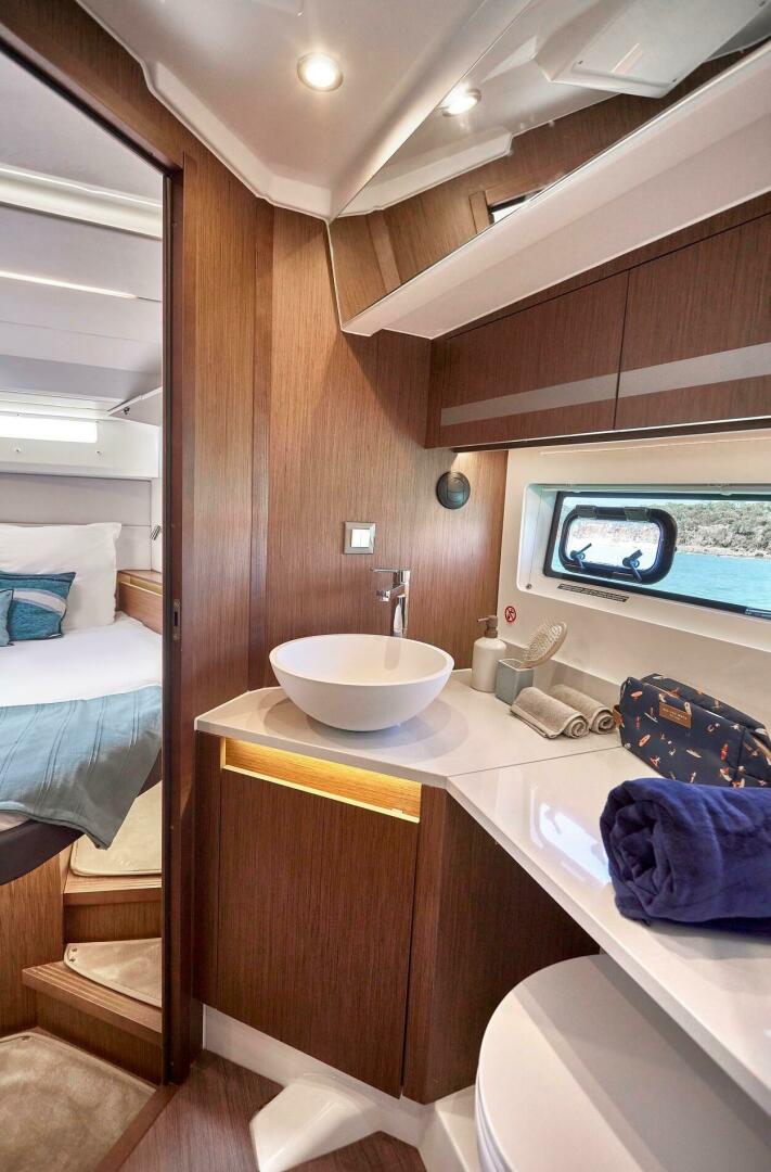 Slide: The Image of Beneteau Antares 12 2025 - 4175270