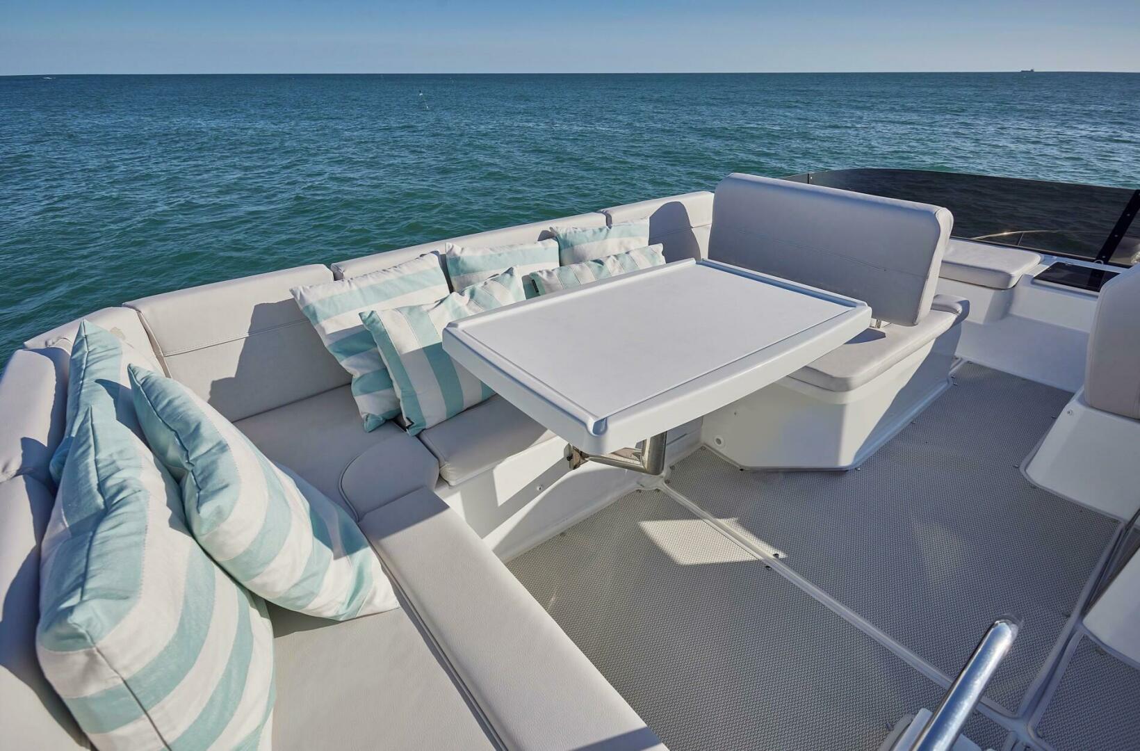 Slide: The Image of Beneteau Antares 12 2025 - 4175278