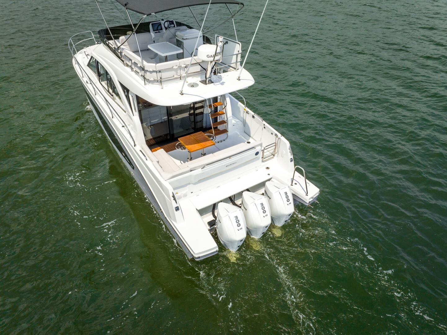Slide: The Image of Beneteau Antares 12 2025 - 4287211