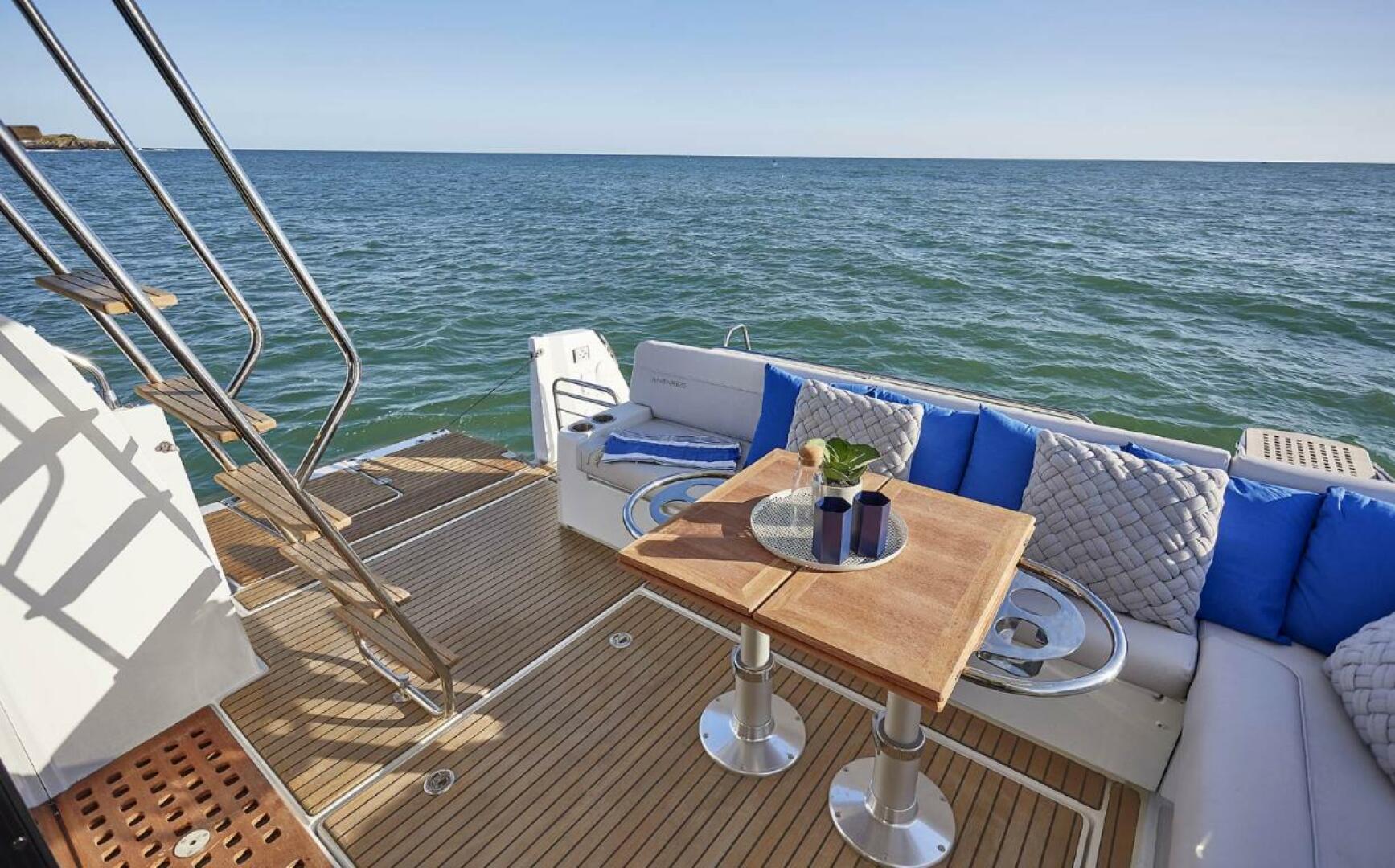 Slide: The Image of Beneteau Antares 12 2025 - 4597013