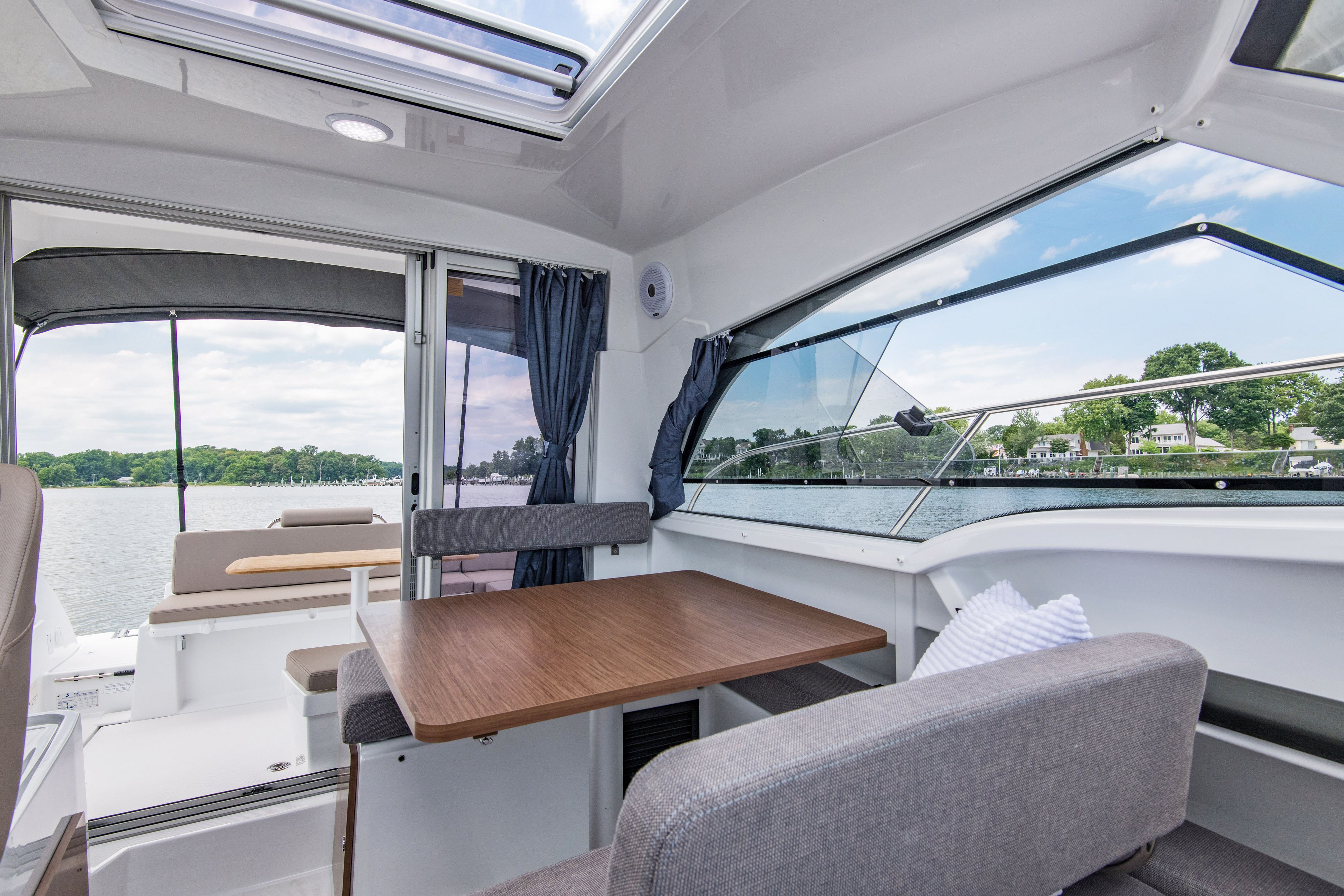 Slide: The Image of Beneteau Antares 23 2021 - 4