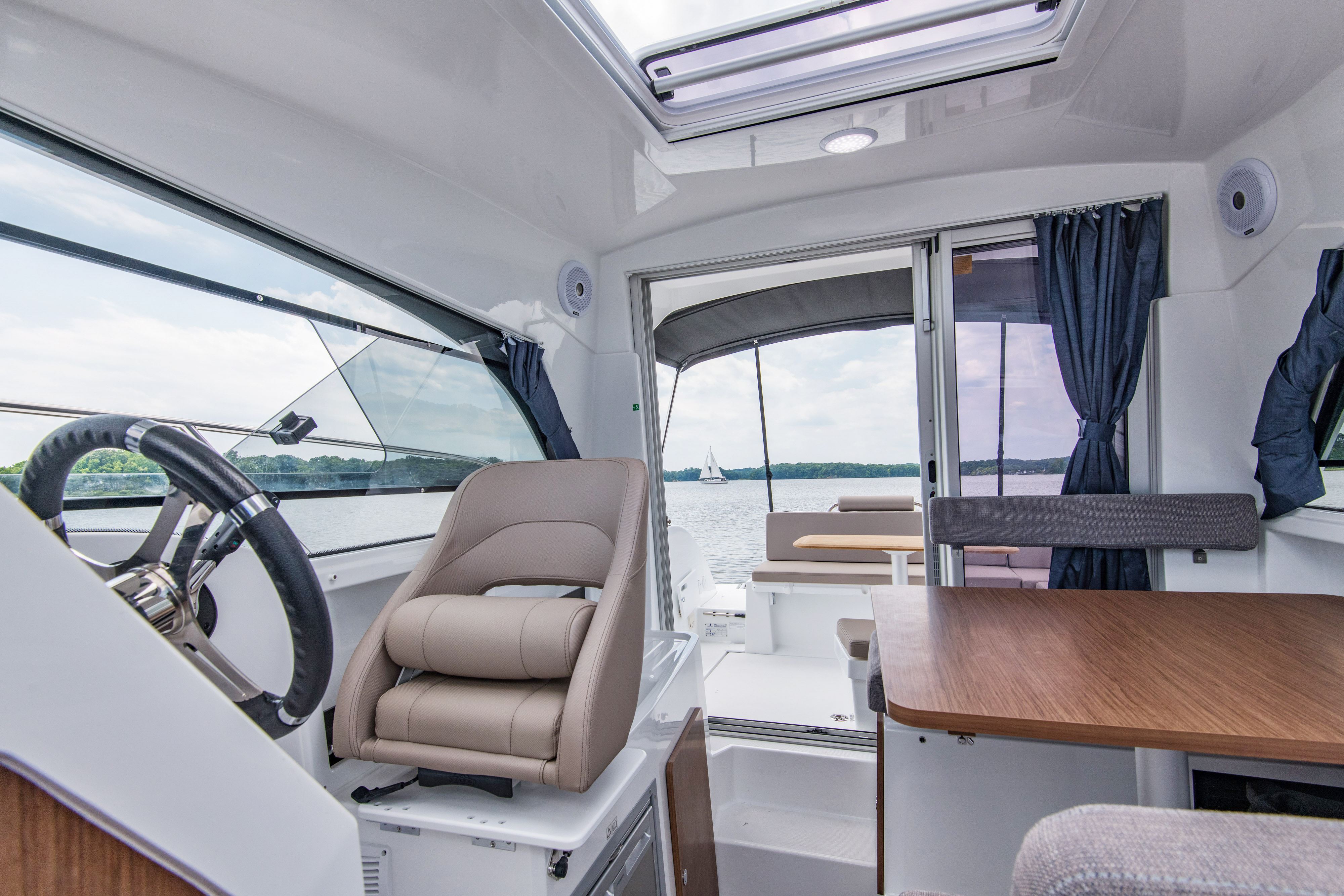 Slide: The Image of Beneteau Antares 23 2021 - 5