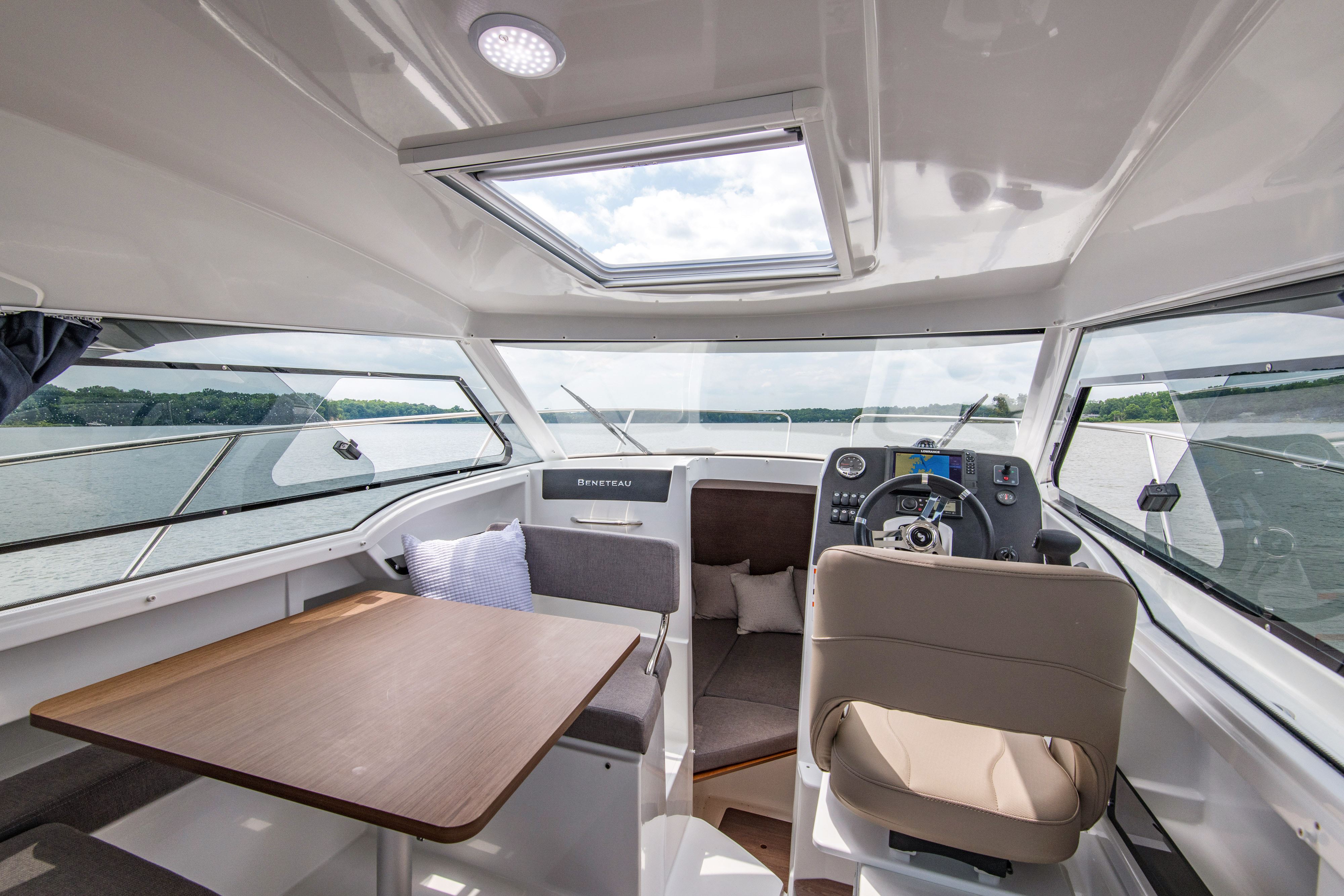 Slide: The Image of Beneteau Antares 23 2021 - 7