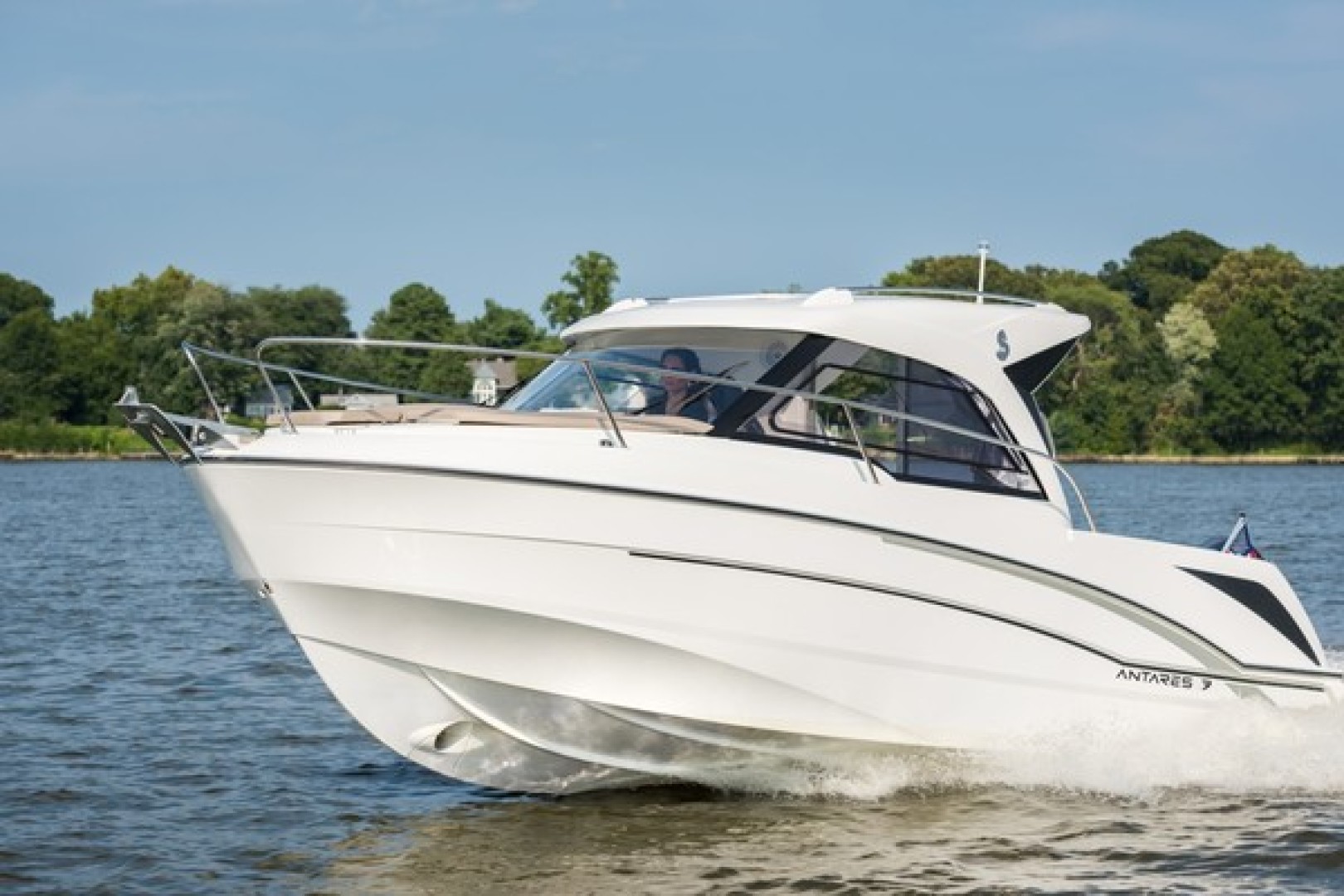 Slide: The Image of Beneteau Antares 7 2025 - 1793952