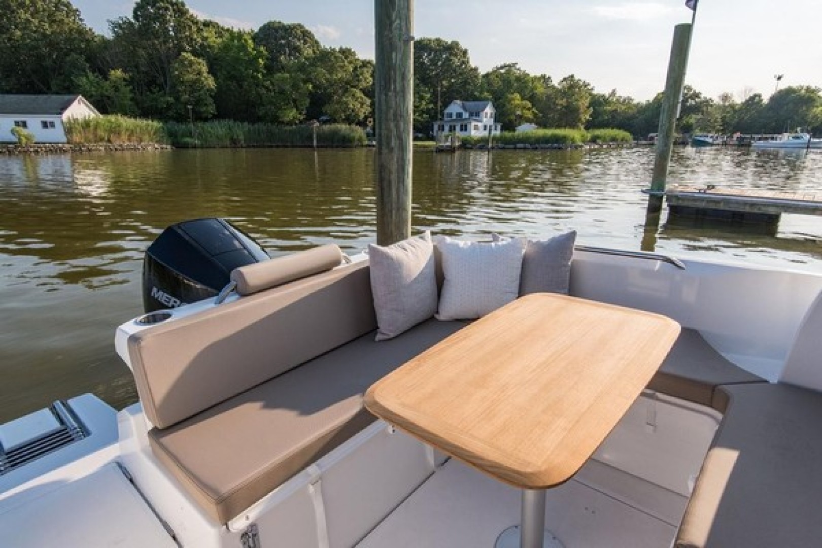 Slide: The Image of Beneteau Antares 7 2025 - 1793957