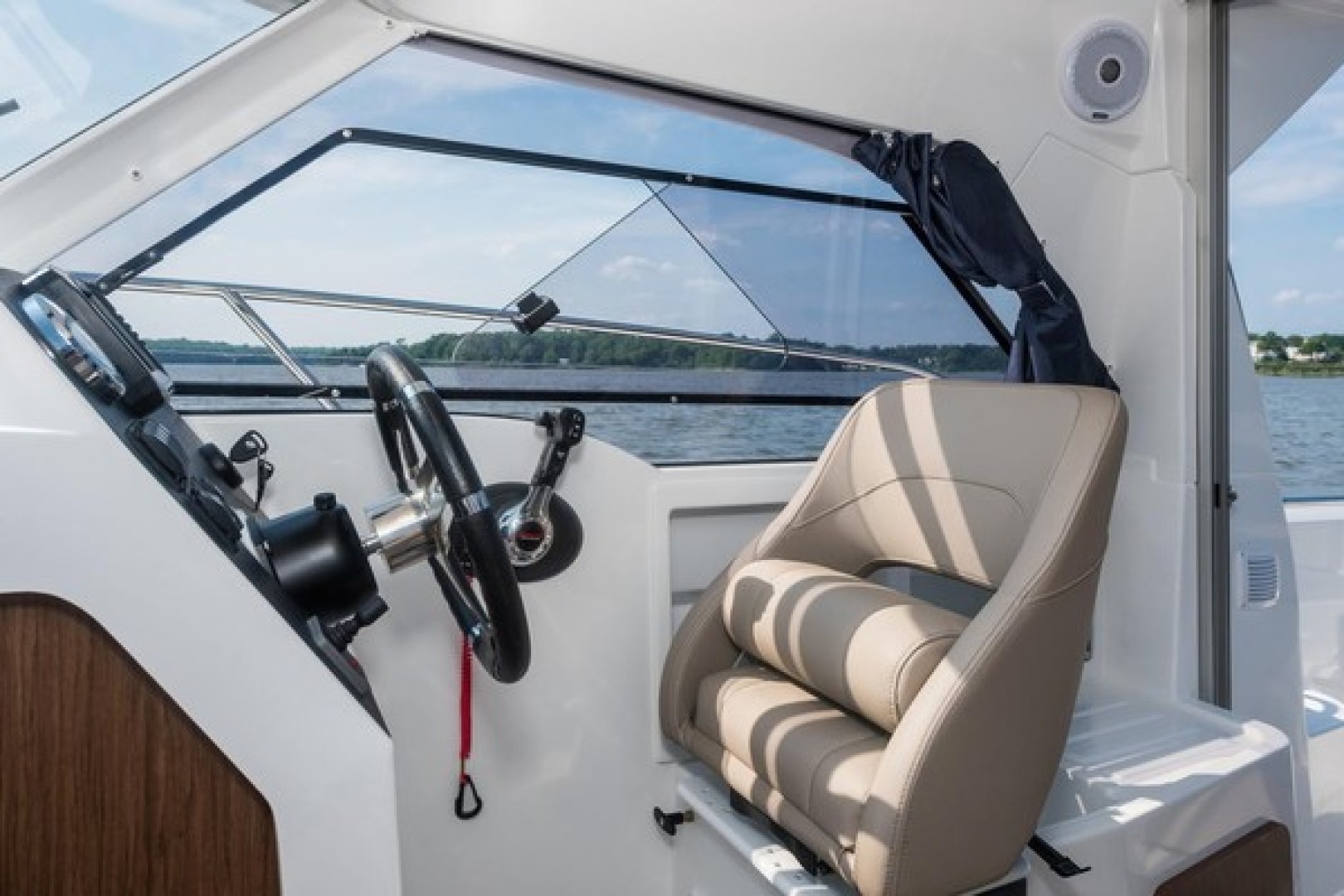 Slide: The Image of Beneteau Antares 7 2025 - 1793964