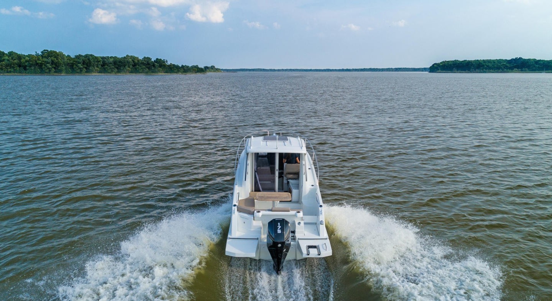 Slide: The Image of Beneteau Antares 7 2025 - 1793970