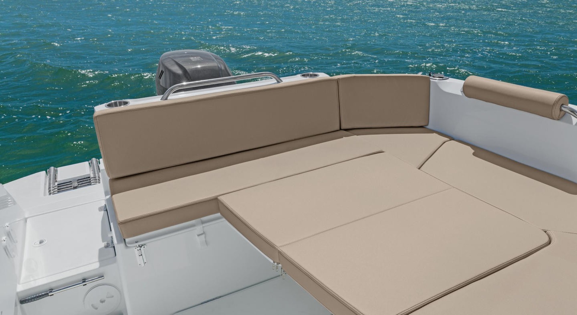 Slide: The Image of Beneteau Antares 7 2025 - 1793972