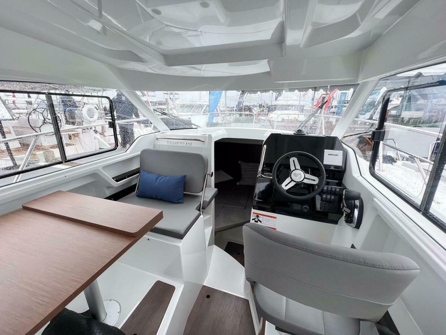 Slide: The Image of 2023 Beneteau Antares 8 - 4866729
