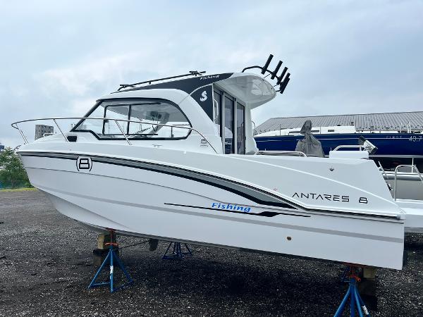 Slide: The Image of Beneteau Antares 8 2024 - 0