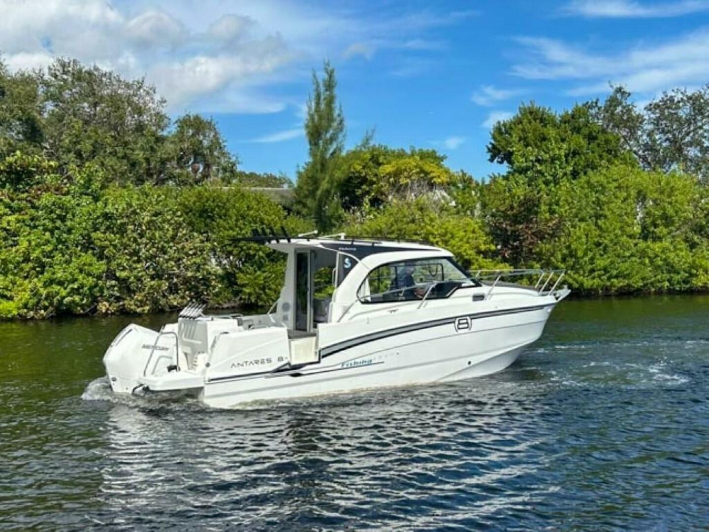 Slide: The Image of Beneteau Antares 8 2024 - 4899680