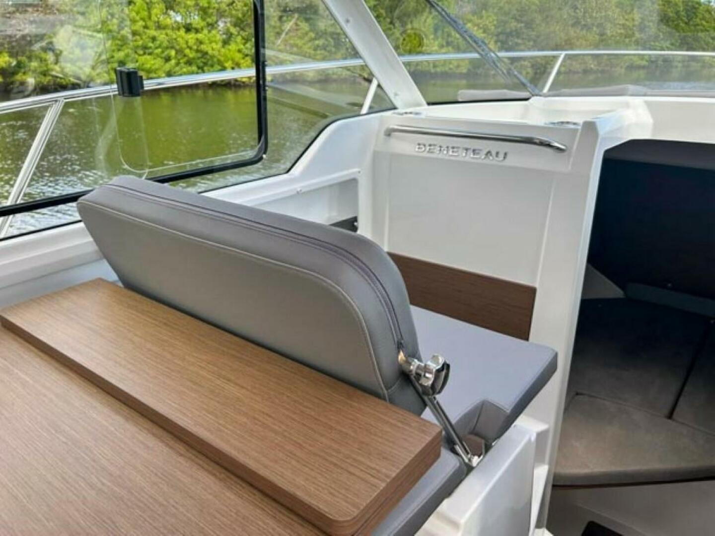 Slide: The Image of Beneteau Antares 8 2024 - 4899694