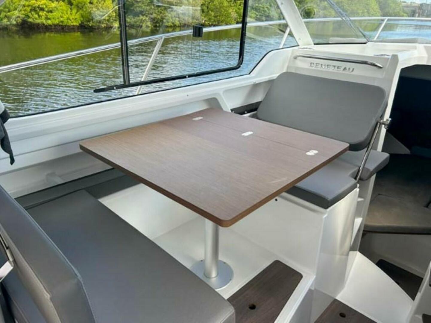 Slide: The Image of Beneteau Antares 8 2024 - 4899692