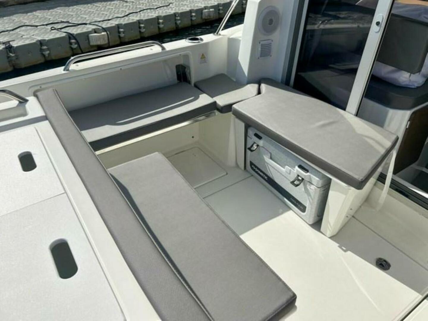 Slide: The Image of Beneteau Antares 8 2024 - 4899686