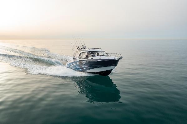 Slide: The Image of Beneteau Antares 8 2024 - 2