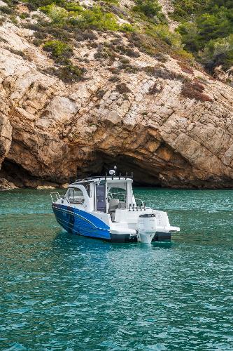 Slide: The Image of Beneteau Antares 8 2024 - 6