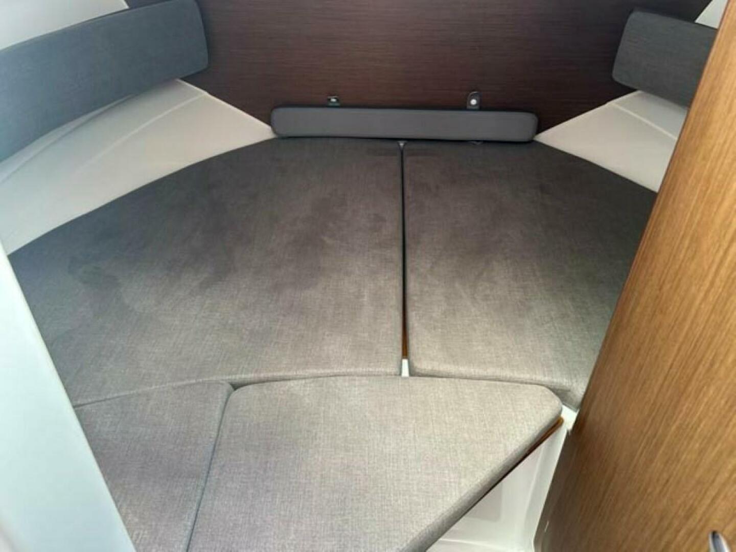 Slide: The Image of Beneteau Antares 8 2024 - 4899695