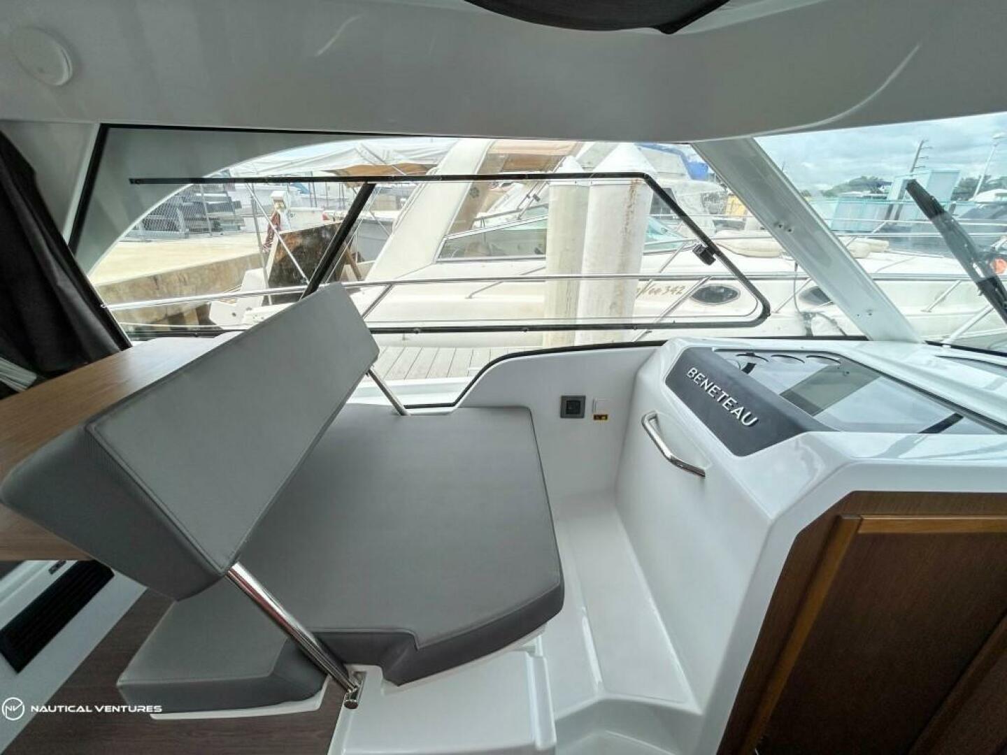Slide: The Image of Beneteau Antares 9 2022 - 3758036