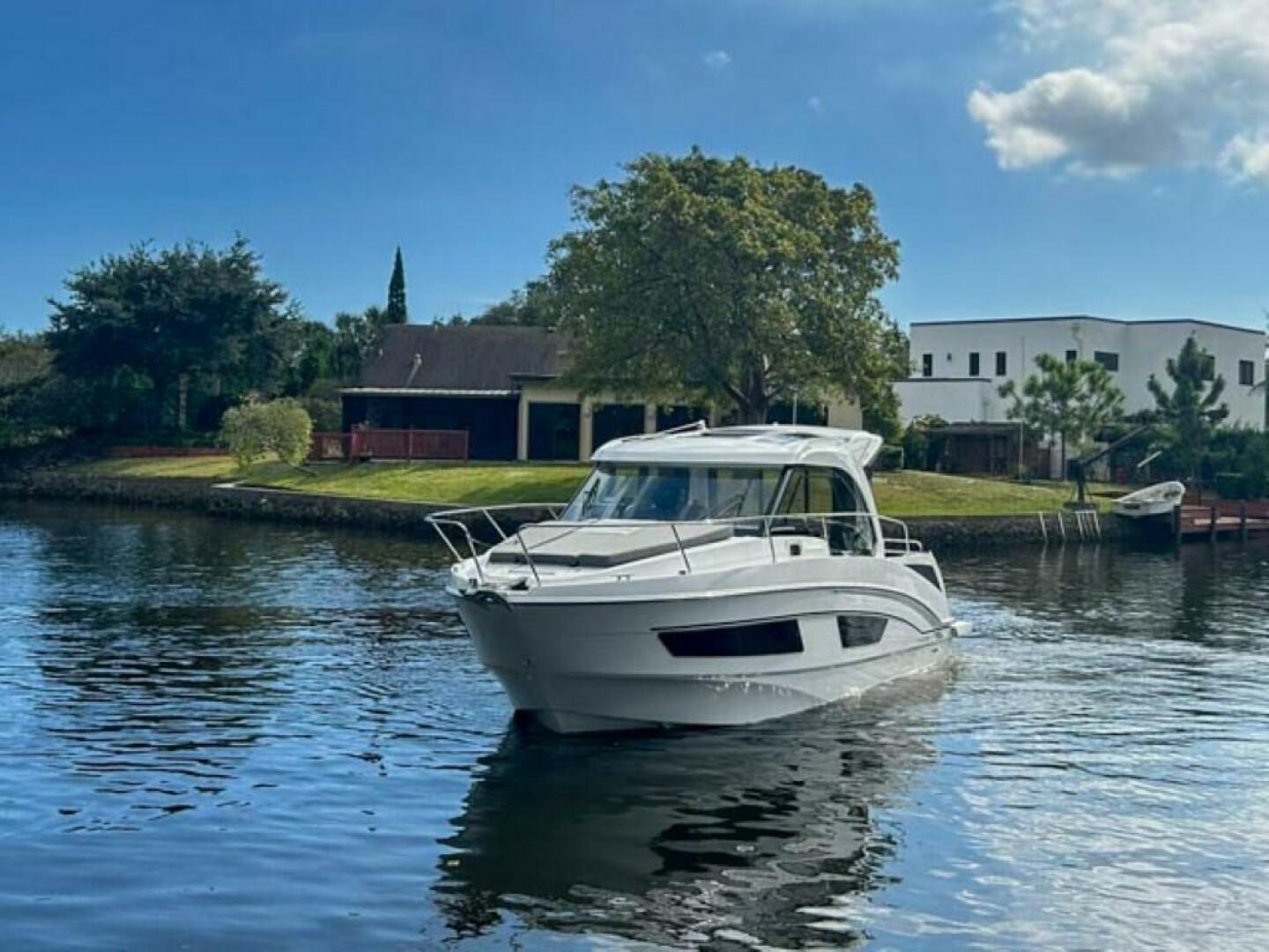 Slide: The Image of Beneteau Antares 9 2025 - 4899750