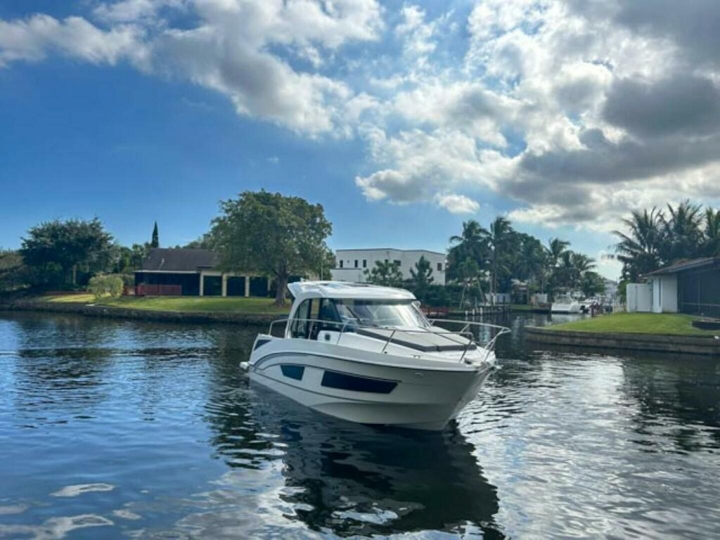 Slide: The Image of Beneteau Antares 9 2025 - 4899751