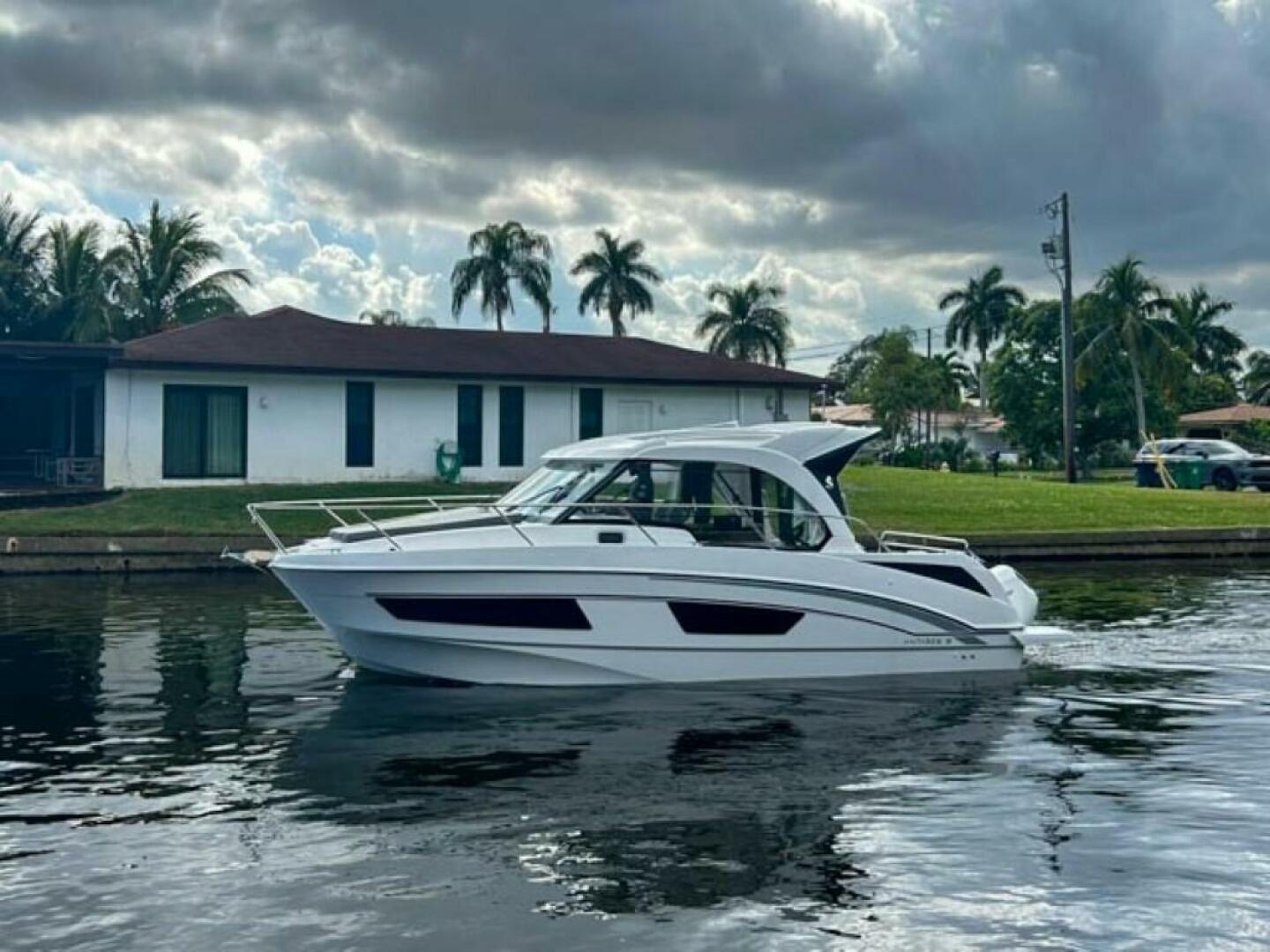 Slide: The Image of Beneteau Antares 9 2025 - 4899752