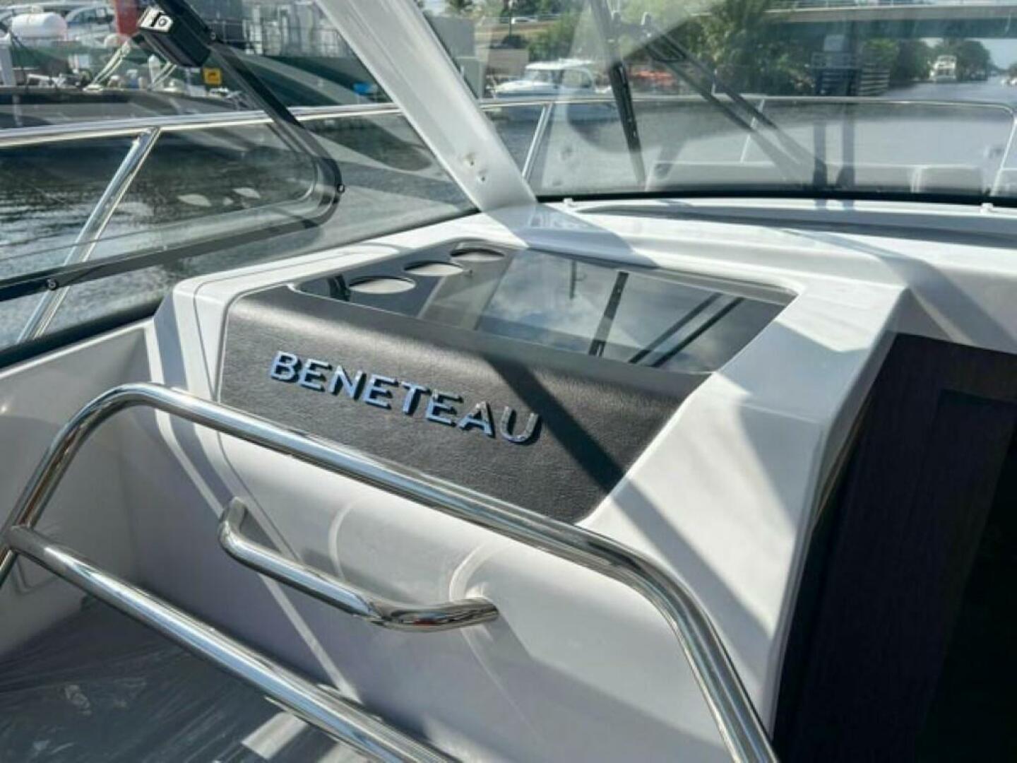 Slide: The Image of Beneteau Antares 9 2025 - 4899758