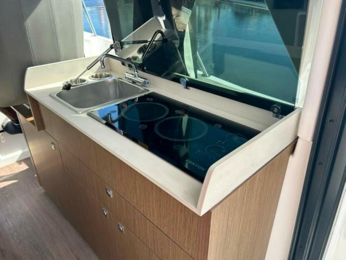 Slide: The Image of Beneteau Antares 9 2025 - 4899762