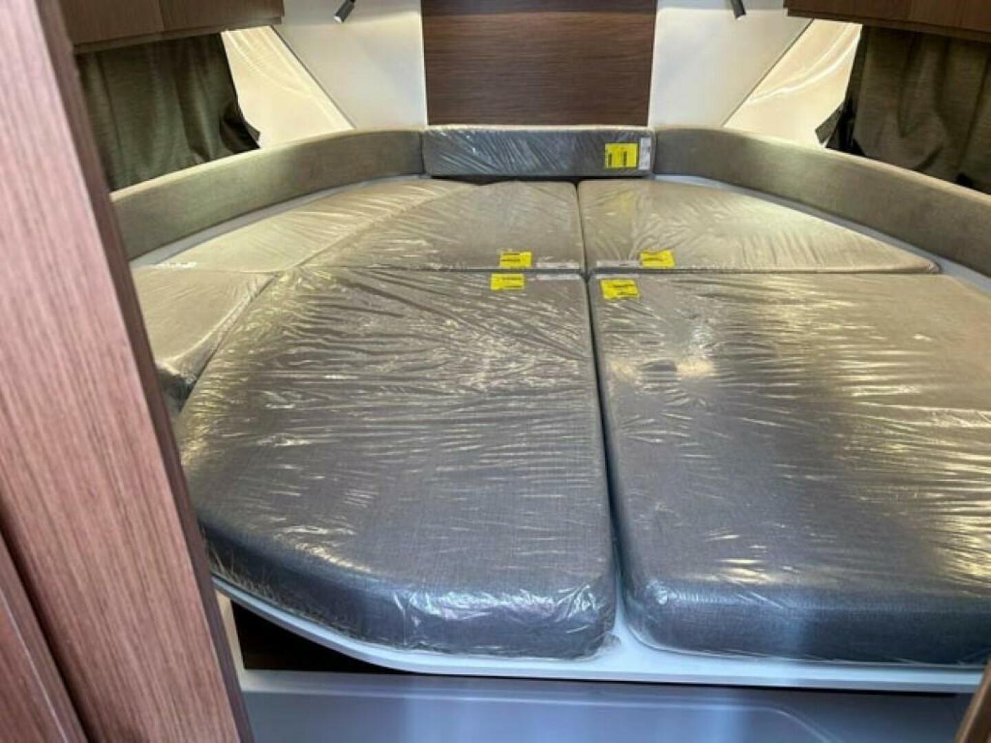 Slide: The Image of Beneteau Antares 9 2025 - 4899766