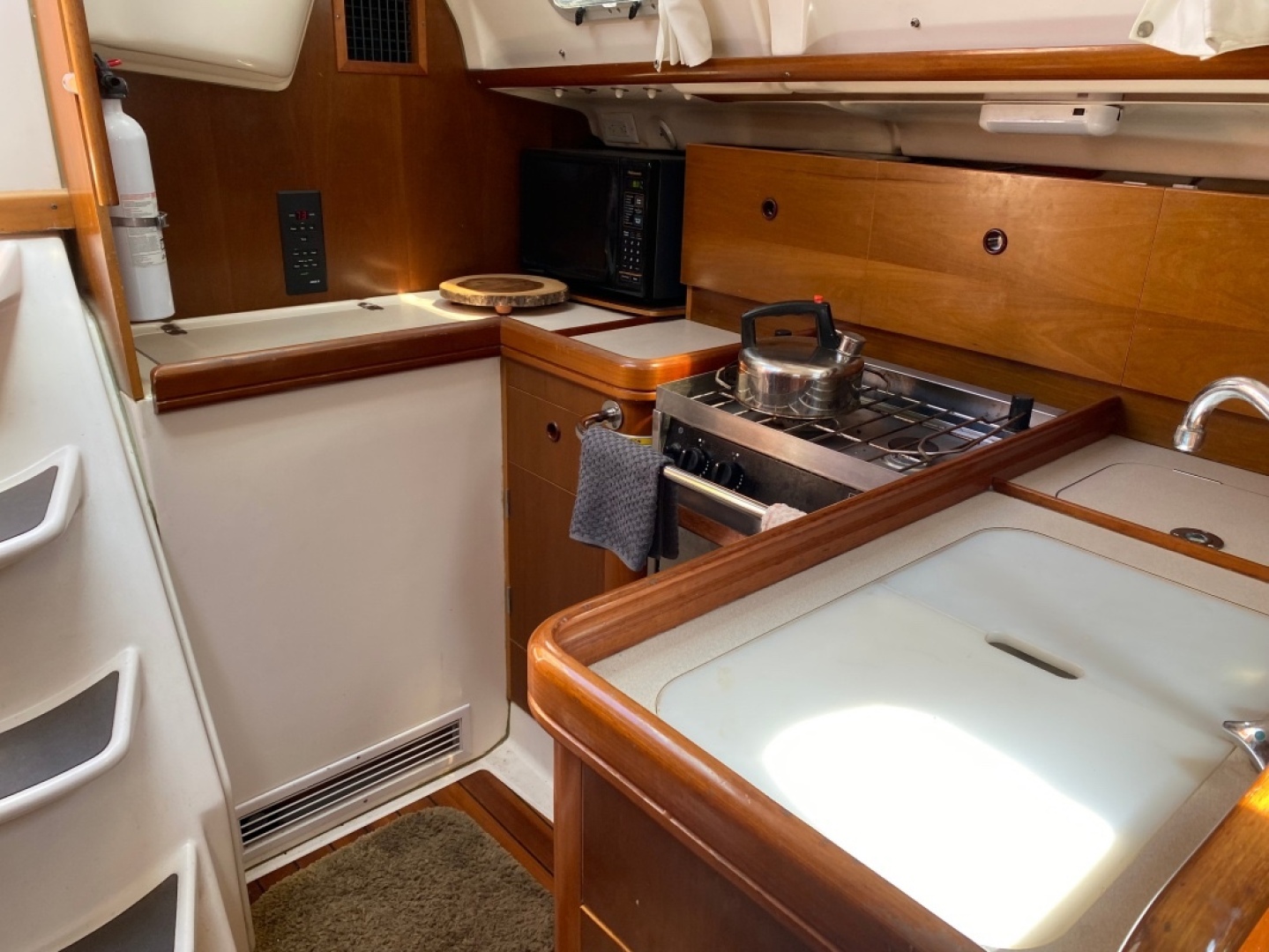 Slide: The Image of Used Sail Monohull for sale 1998 Beneteau Oceanis 321 - DAYSTAR - 4893700