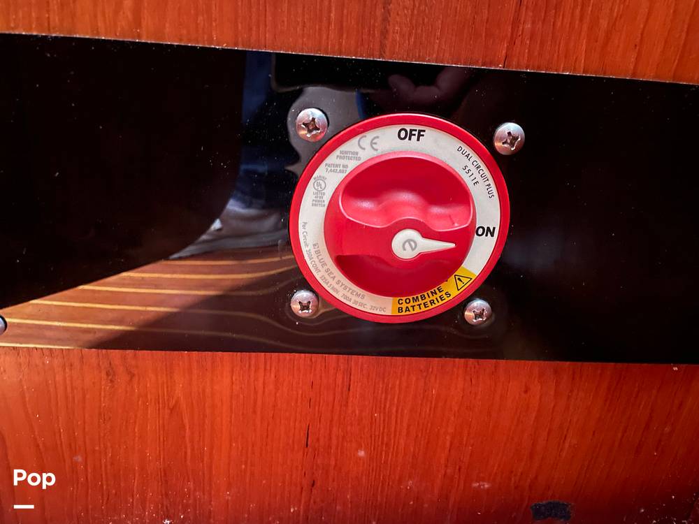 Slide: The Image of Battery Switch - 13771155
