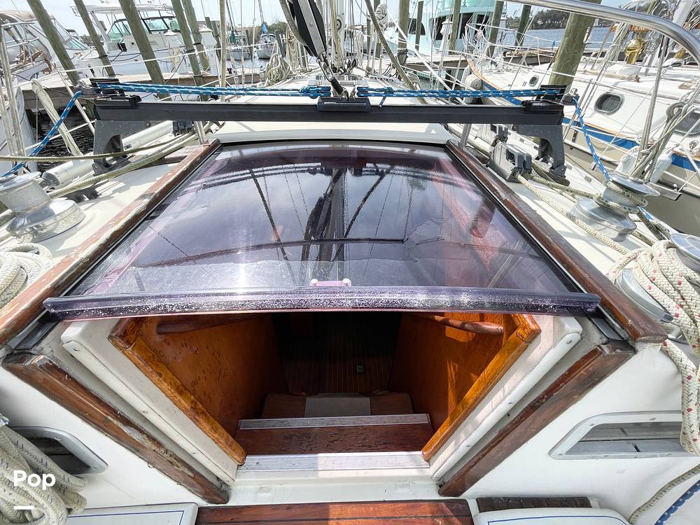 Slide: The Image of Cabin Hatch - 13771163