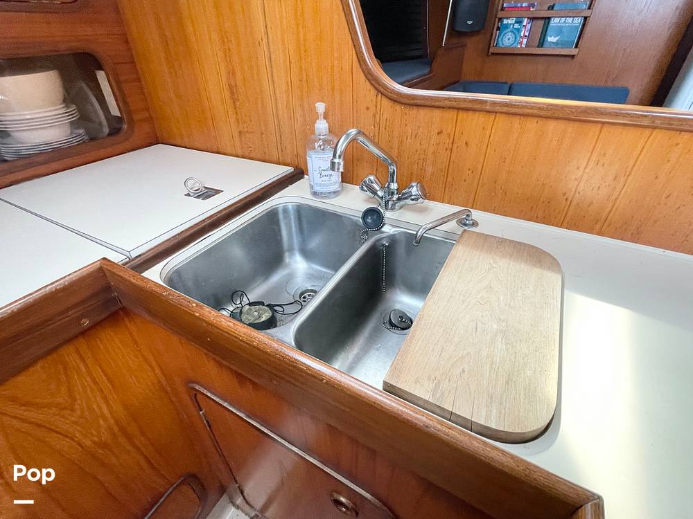 Slide: The Image of Sink - Galley - 13770904