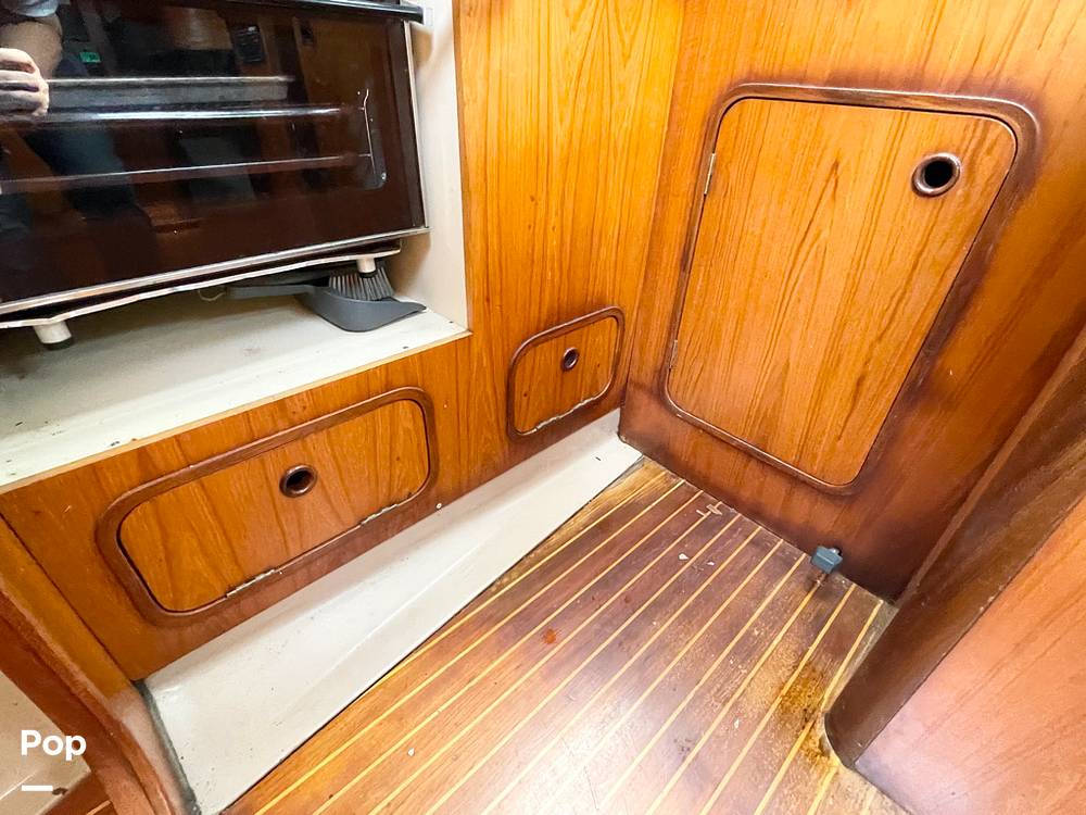 Slide: The Image of Cabinets - 13770910