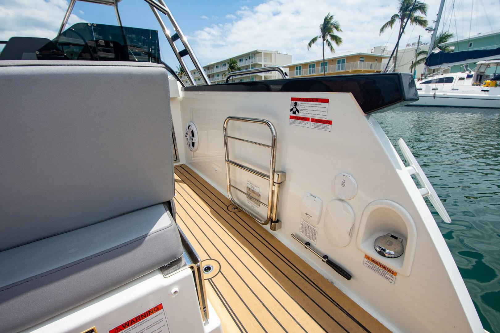 Slide: The Image of Beneteau Flyer 10 2023 - 5614671