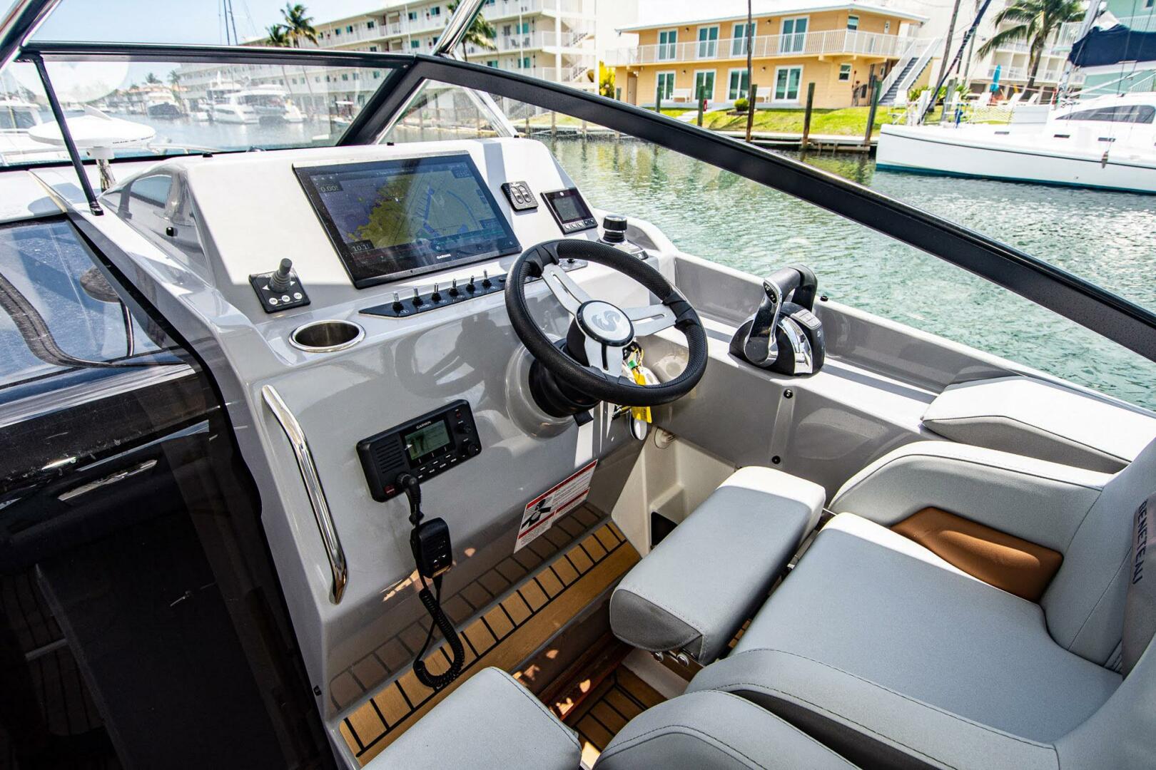 Slide: The Image of Beneteau Flyer 10 2023 - 5614674