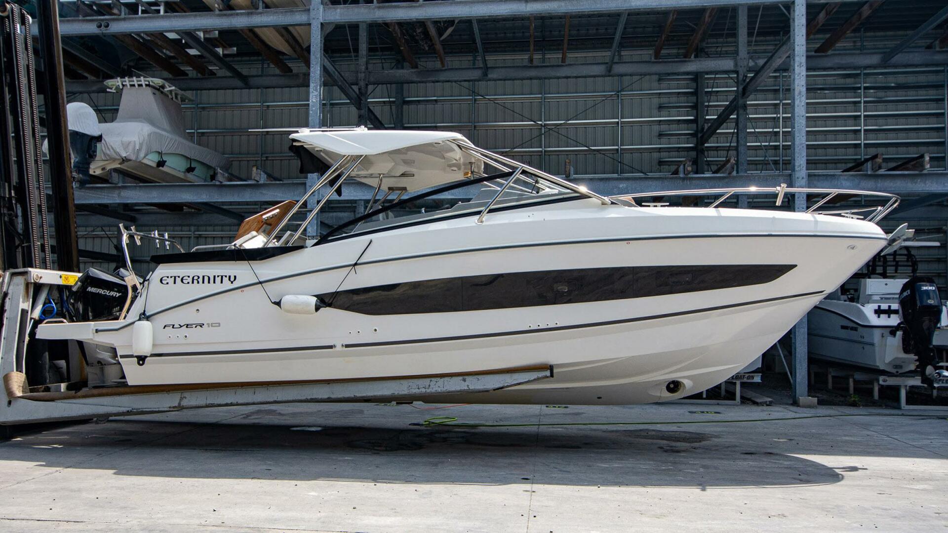 Slide: The Image of Beneteau Flyer 10 2023 - 5614664