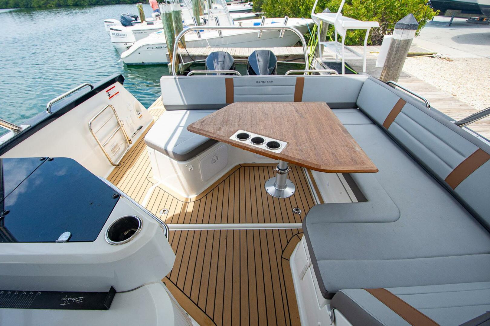 Slide: The Image of Beneteau Flyer 10 2023 - 5614668