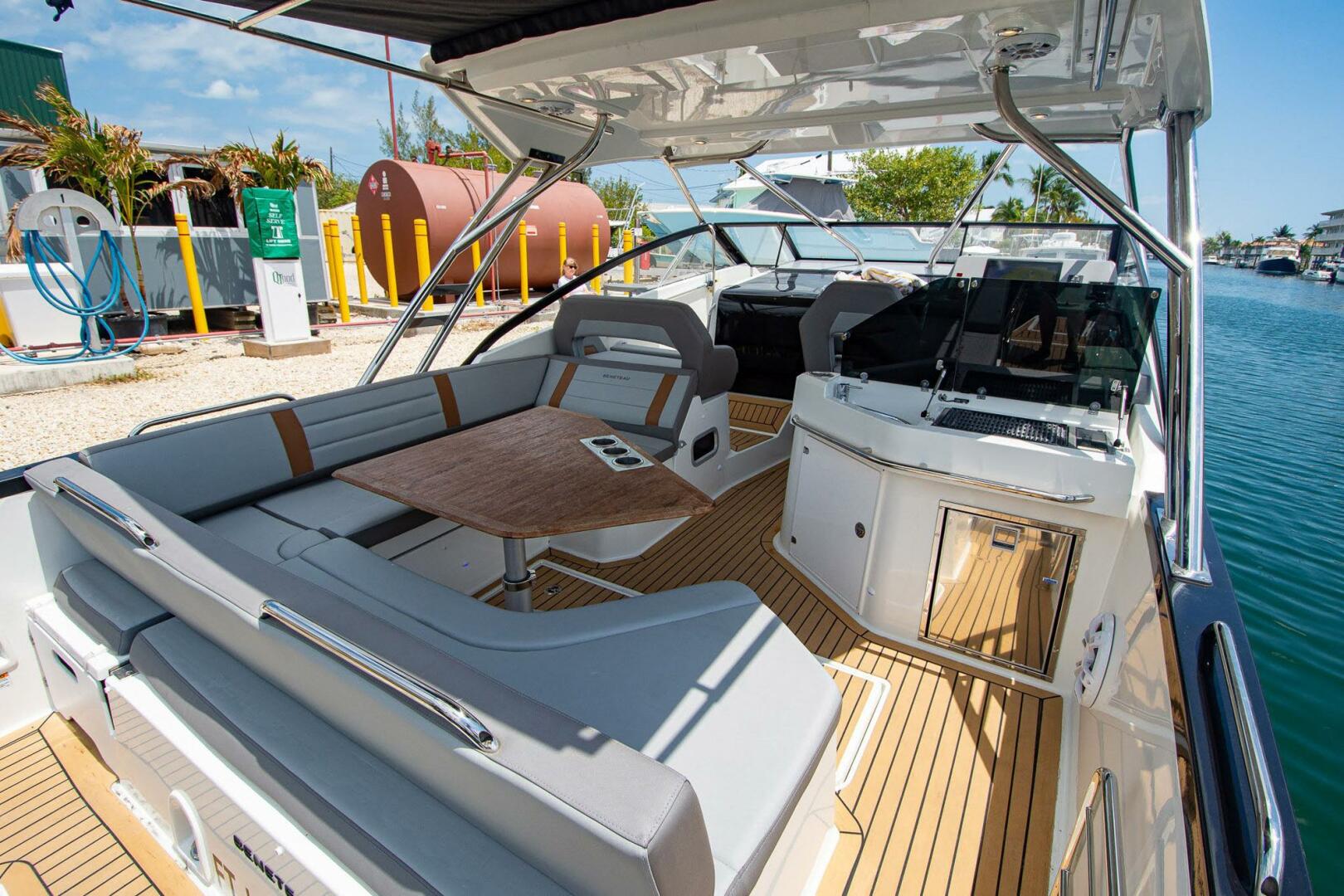Slide: The Image of Beneteau Flyer 10 2023 - 5614669