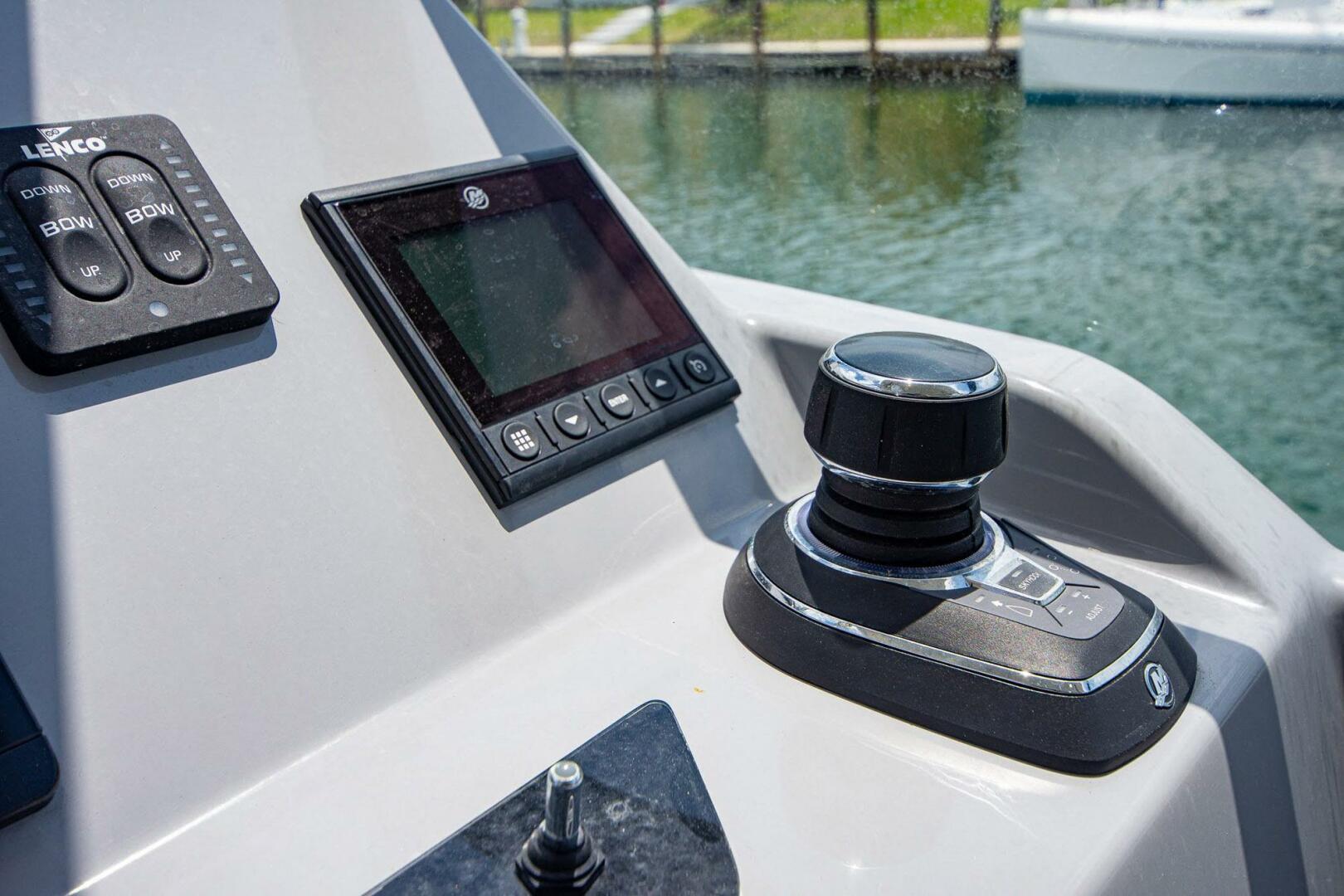 Slide: The Image of Beneteau Flyer 10 2023 - 5614677