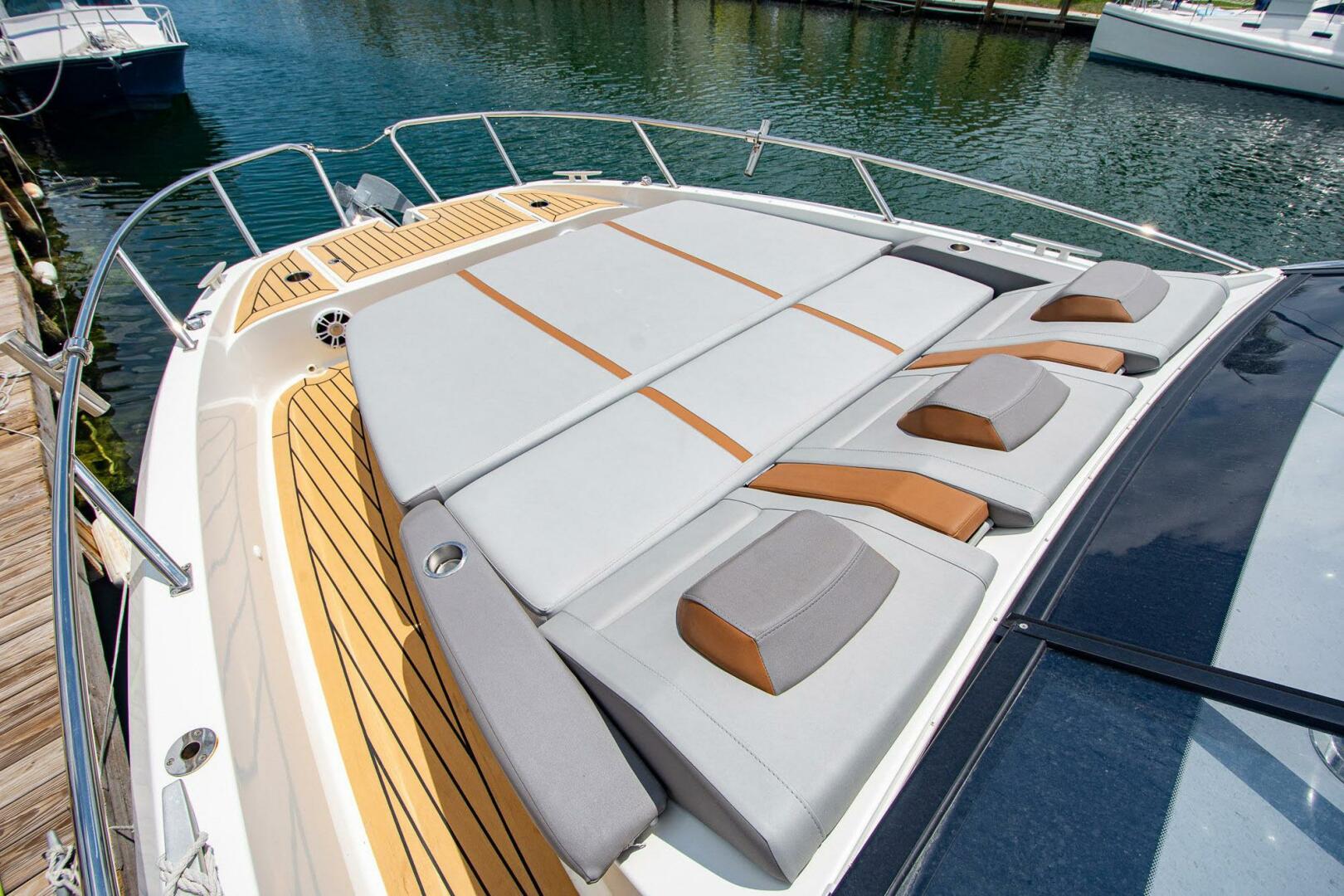 Slide: The Image of Beneteau Flyer 10 2023 - 5614679