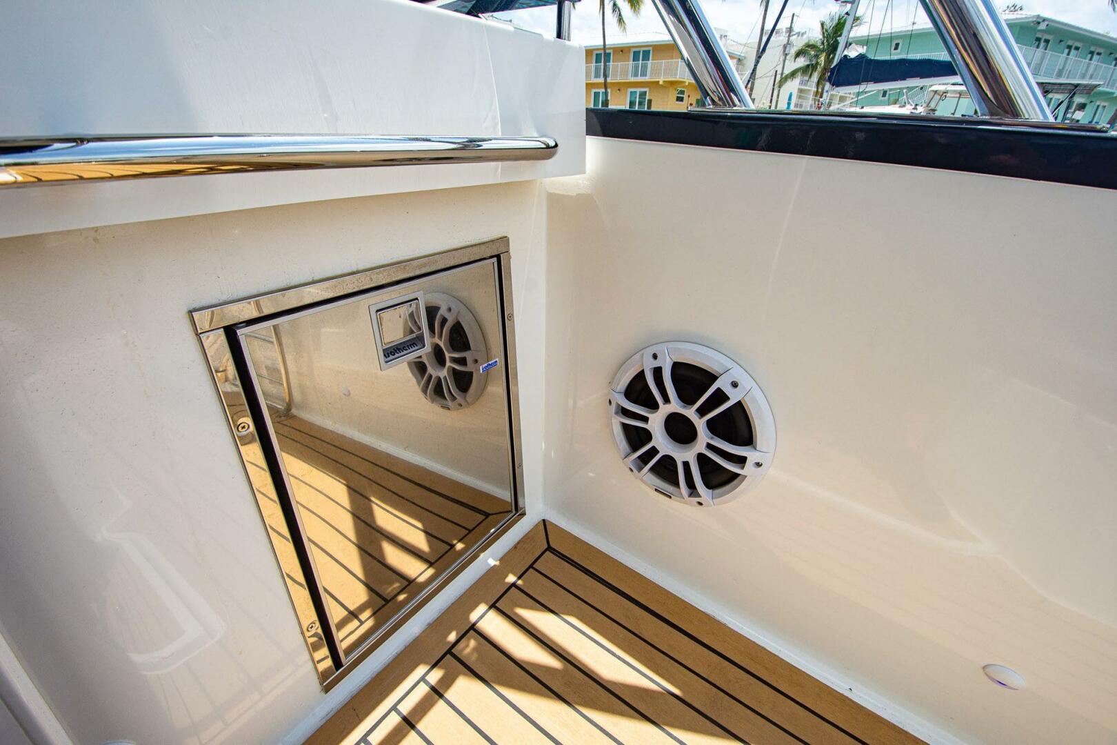 Slide: The Image of Beneteau Flyer 10 2023 - 5614683