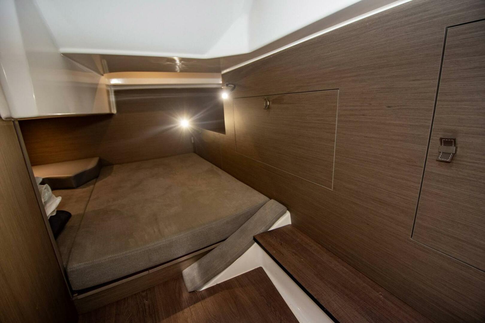 Slide: The Image of Beneteau Flyer 10 2023 - 5614690