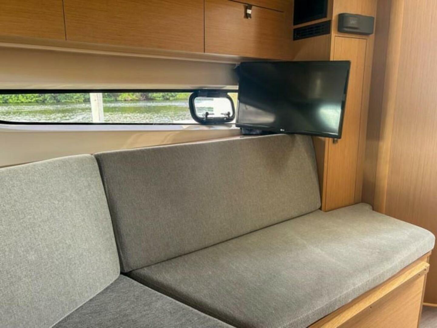 Slide: The Image of Beneteau Flyer 32 2020 - 4534835