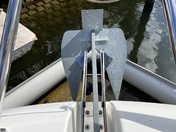 Slide: The Image of 2020 Beneteau 32' Flyer 10 - 64