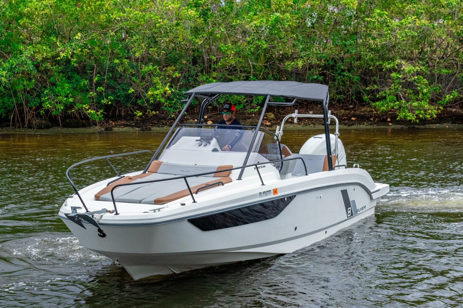 Slide: The Image of Beneteau Flyer 8 Sundeck 2022 - 5541526