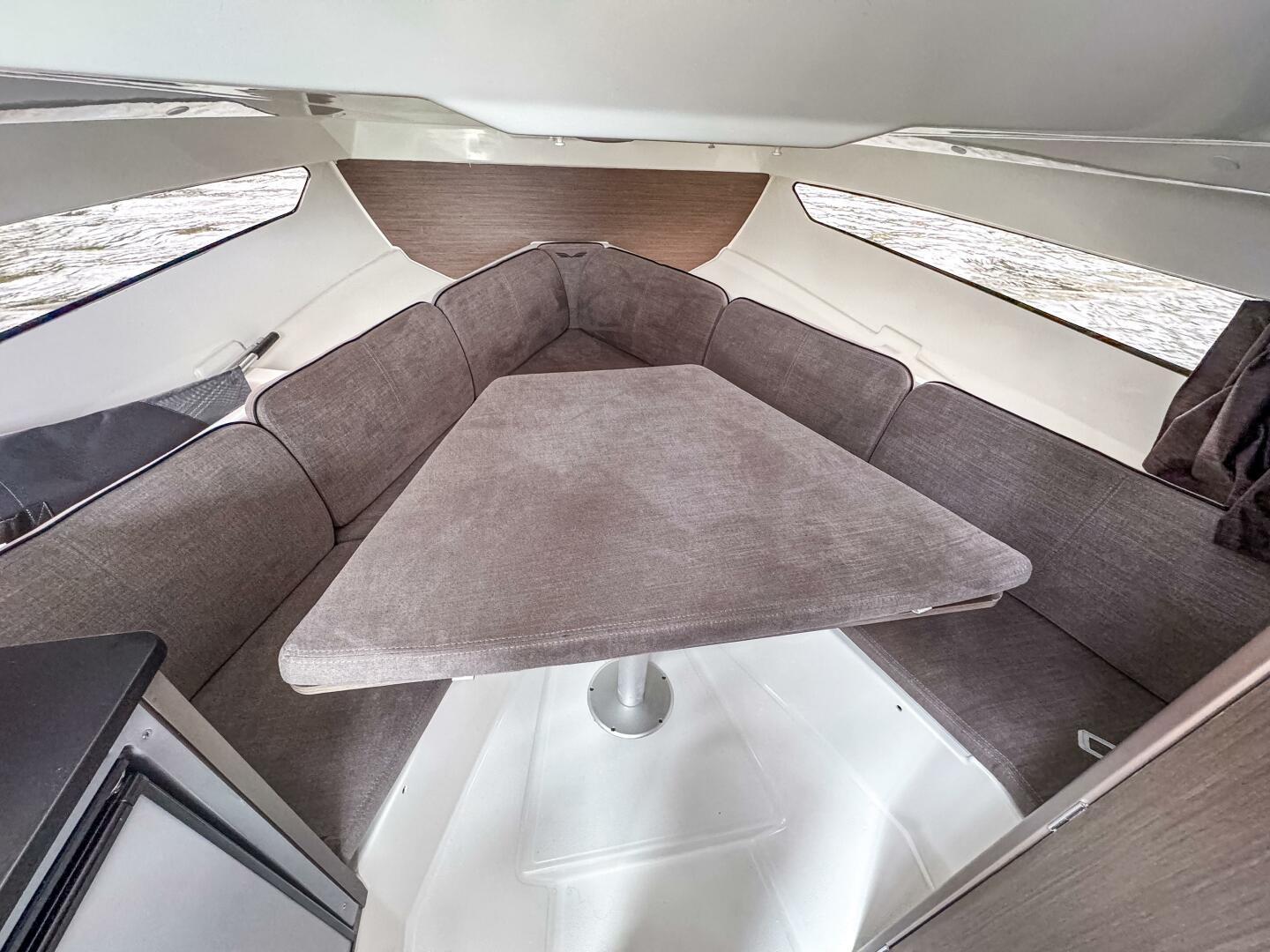 Slide: The Image of Beneteau Flyer 8 Sundeck 2022 - 5541521
