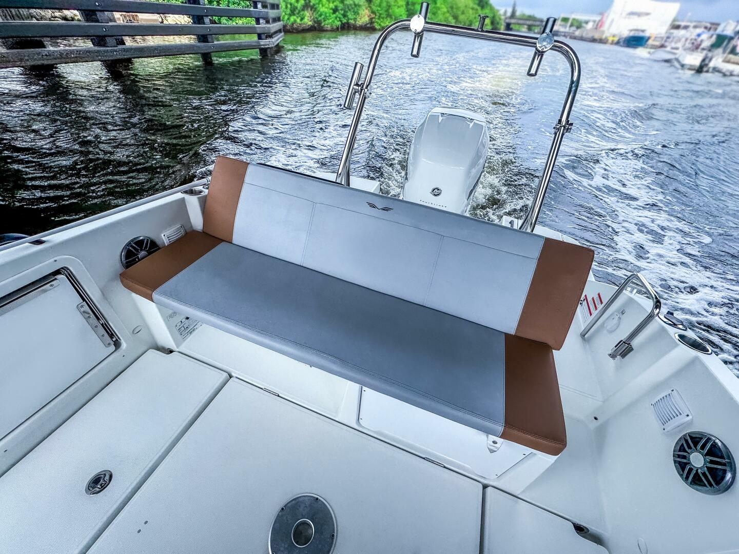 Slide: The Image of Beneteau Flyer 8 Sundeck 2022 - 5541515